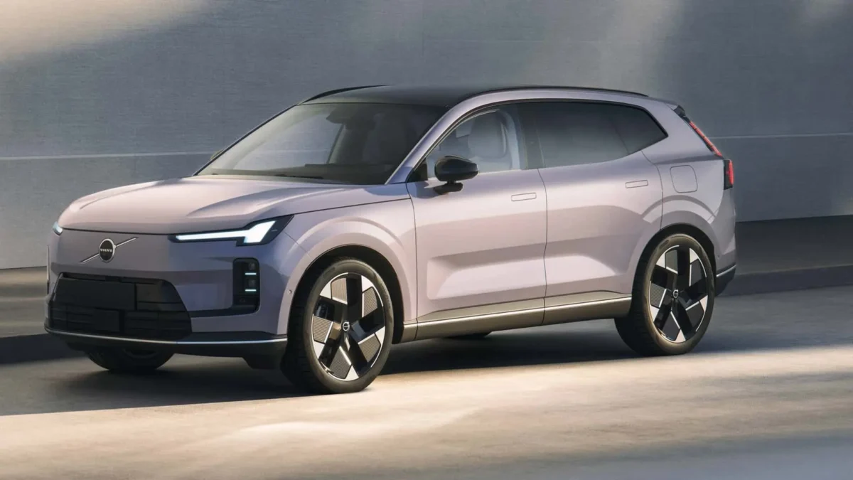 مشخصات فنی و امکانات ولوو XC70 توسط آفتاب خودرو منتشر شد 1 volvo xc70 2